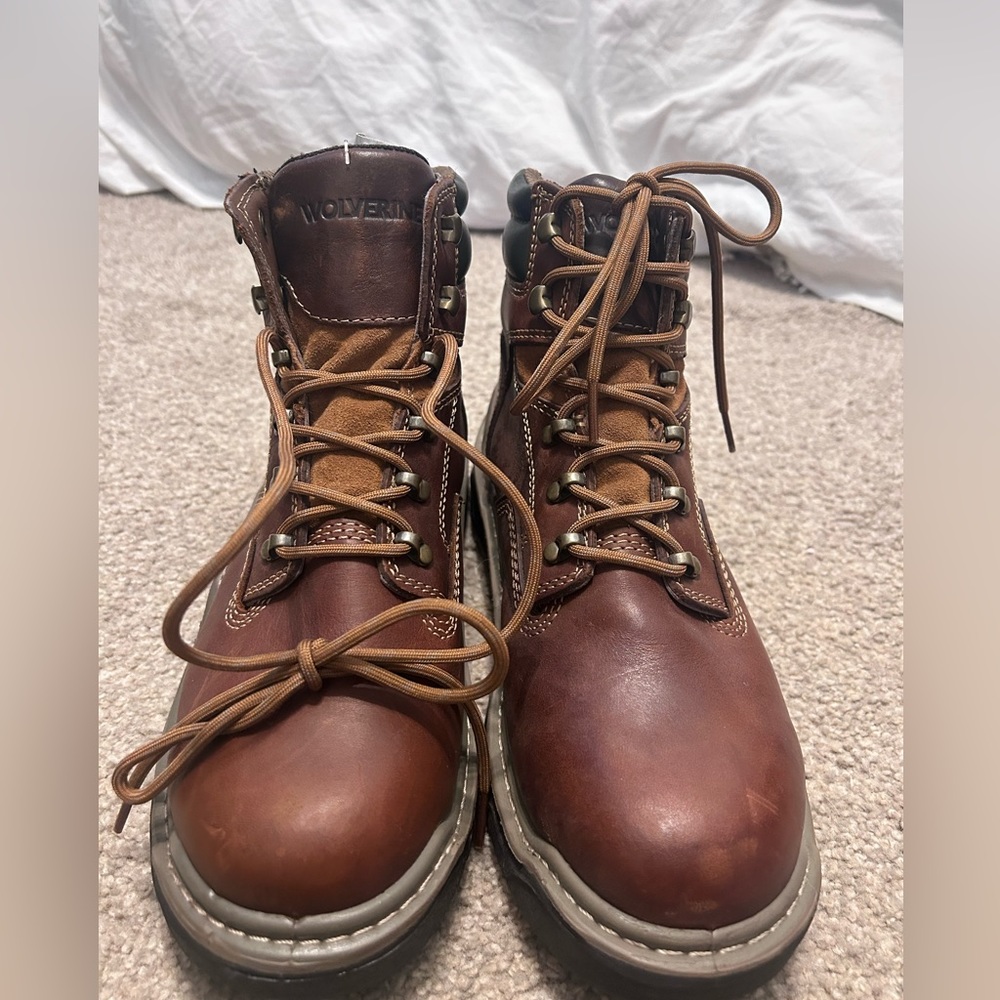Brand new Wolverine dur shocks oil resistant slip resistant boots